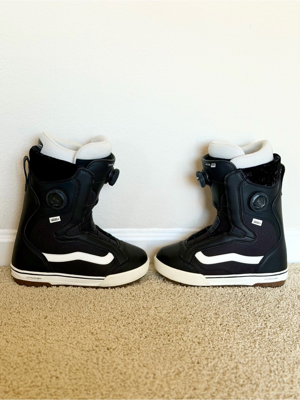 Brand New VANS Women's Encore Pro Snowboard Boots with Boa System